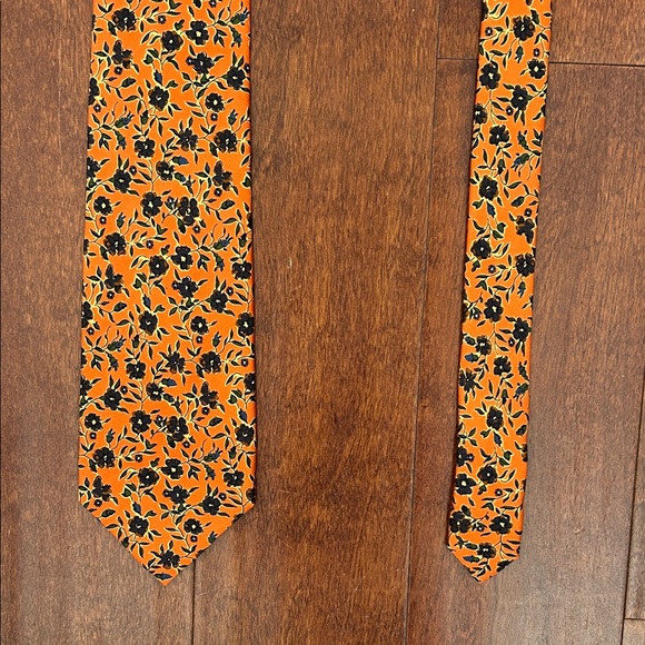 Faconnable Vibrant Orange Floral Tie, 100% Silk, Handmade in France - Picture 5 of 12